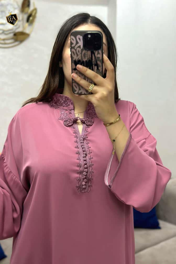 جلابة 2 بياس اللي كل العيون غادي تشوفك فيه