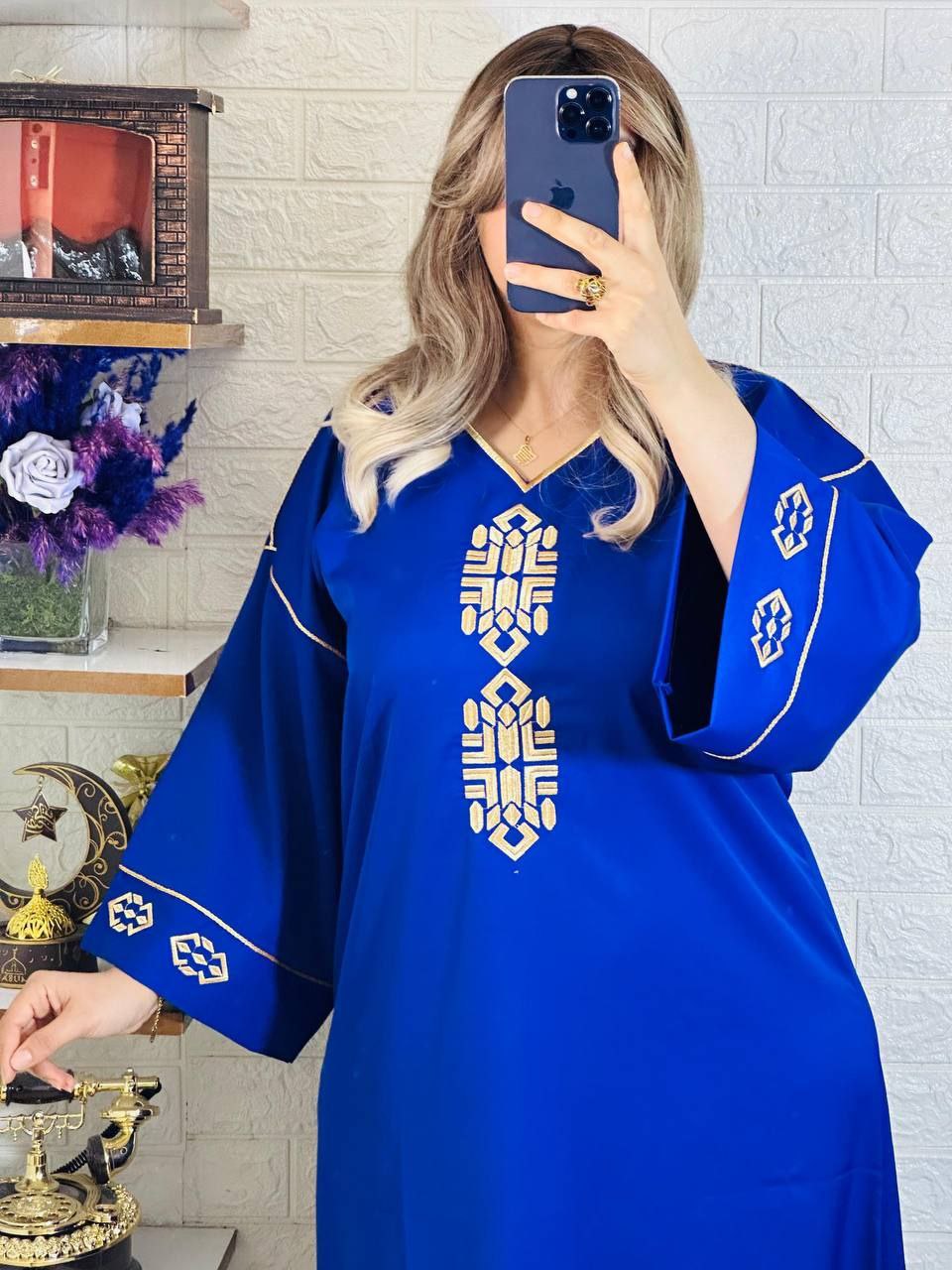 فراشة تأخذك إلى عالم من الفخامة و الاناقة مطروزة بالصقلي