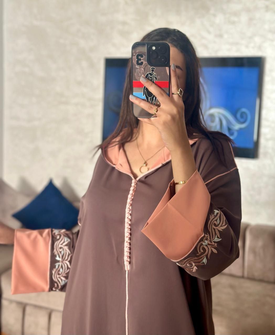 جلابة مخزانية بالكرناج مطروزة بالرباطي عين او عقدة نص توق