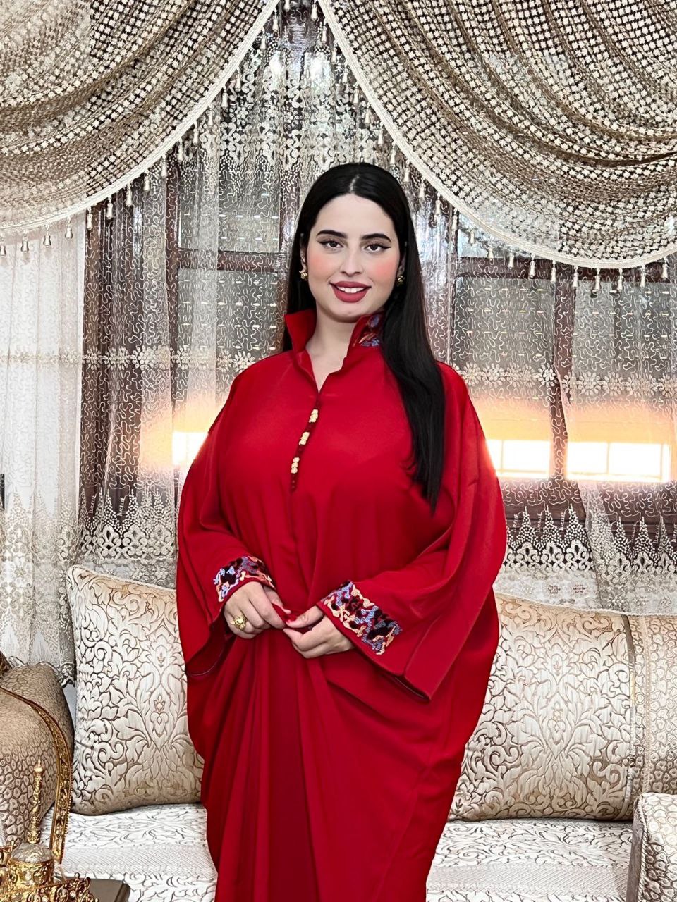 فراشة تأخذك إلى عالم من الفخامة