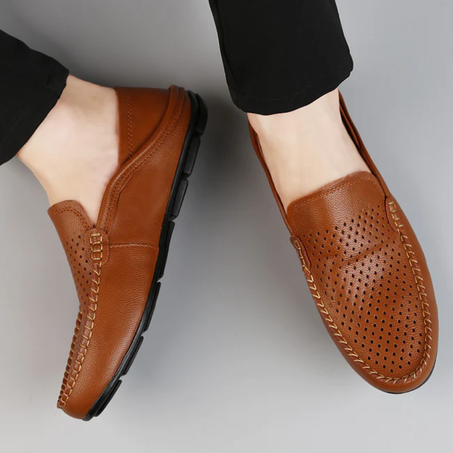 حذاء جديد خفيف ومريح