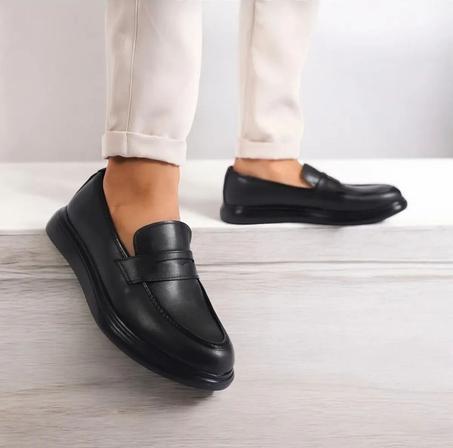 حذاء خفيف ومريح يناسب جميع الستيلات