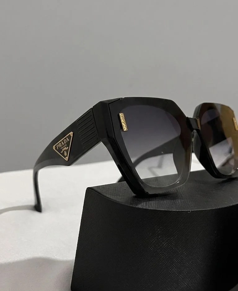 Prada Sunglasses SPR15W