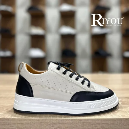 R 093 Baskets beige