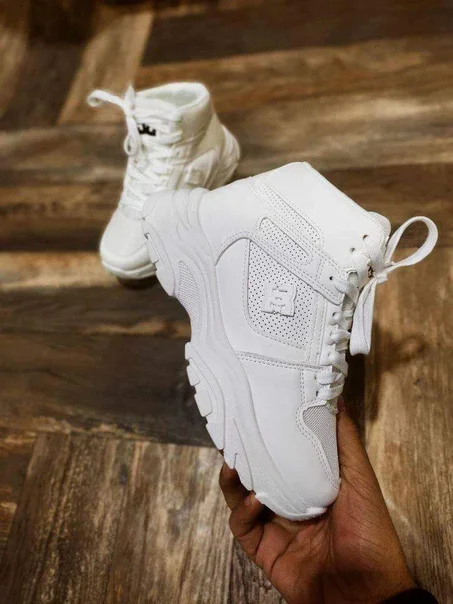 حذاء نسائي شتوي