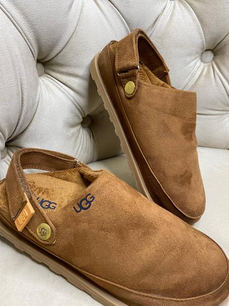 حذاء “UGG” بتصميم الكاجوال.