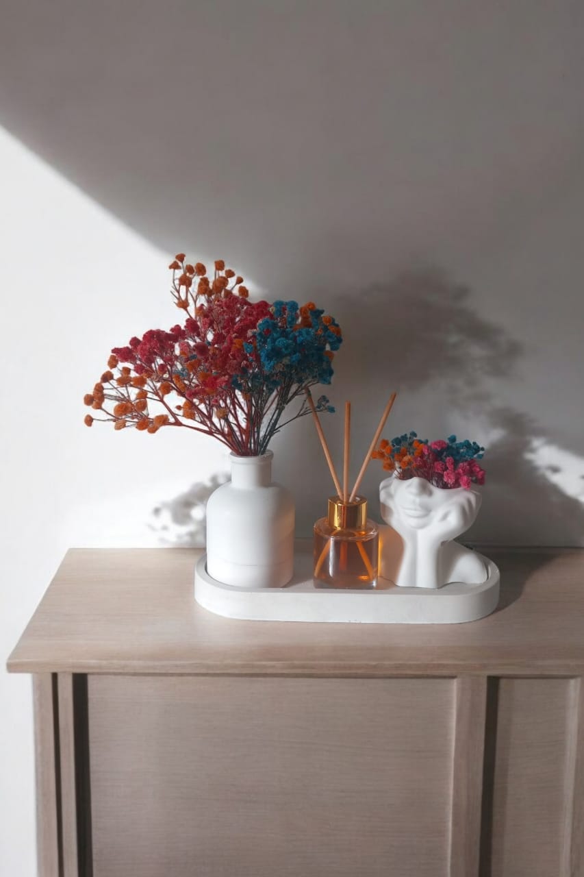 Combinaison entre un vase nordique pot penseur et diffuseur de parfum maison 2
