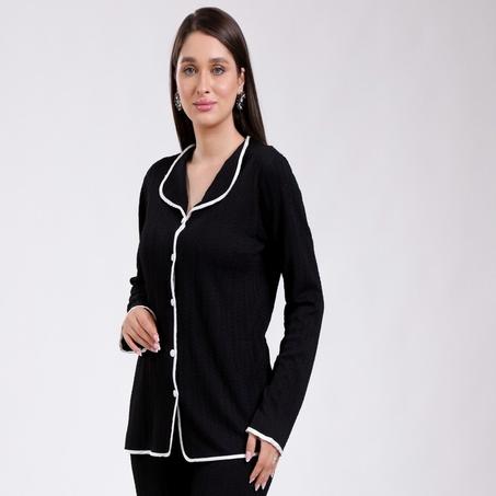 بيجامة راقية تجمع بين الأناقة والراحة