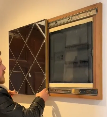 إخفاء قاطع الكهرباء