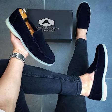 موكاسان لوروبيانا الغني عن التعريف