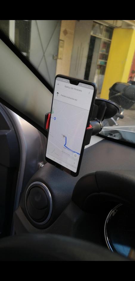 support télé pour voiture / حامل الهاتف للسيارات