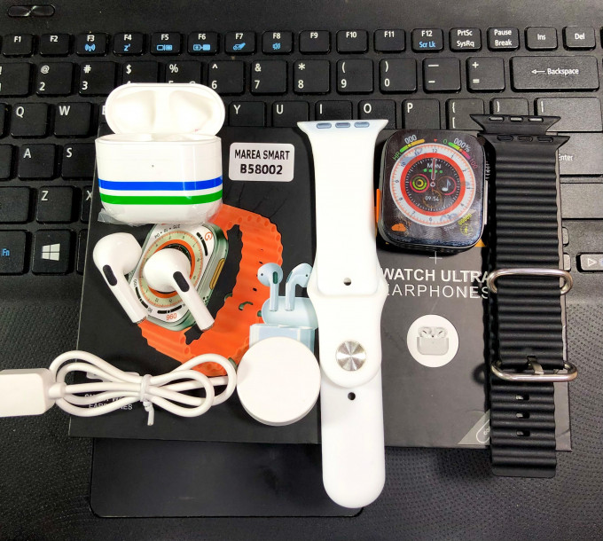 Smart Watch ULtra + earphones + 2 strips