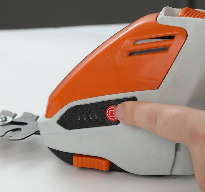 Cisaille Électrique Rechargeable Sans Fil 2-en-1 - Taille-Haie et Coupe-Bordure avec Lames Interchangeables