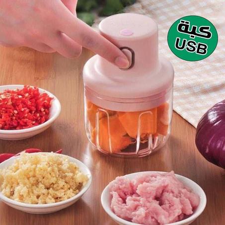 الخلاط الكهربائي المحمول بشحن USB – رفيقك المثالي لتحضير الوصفات بسرعة وسهولة!