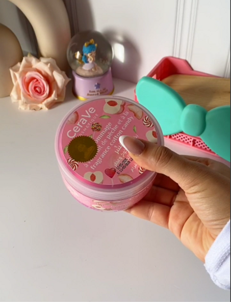 مجموعة العناية بالبشرة برائحة الخوخ من CROWN