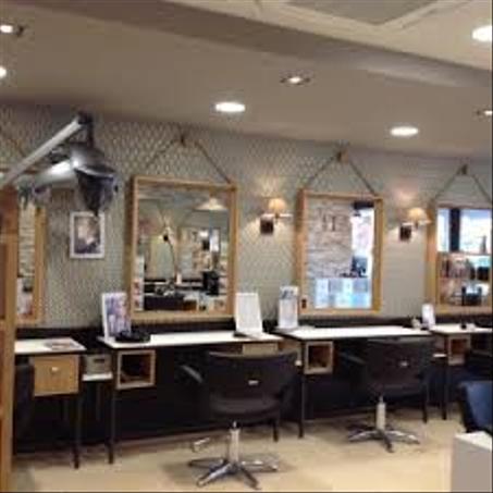 CHAISE DE COIFFURE / كراسي الحلاقة