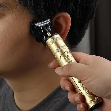 ماكينة حلاقة كهربائية للذقن والشعر بشفرات دقيقة وأمشاط توجيه