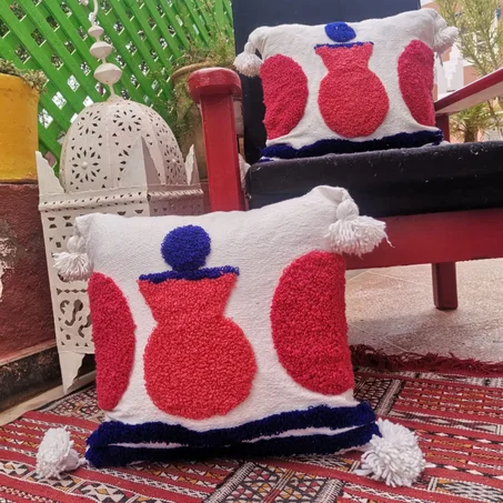 Housse de Coussin Tissée et Brodée à la Main en Coton - Évasion Bohème
