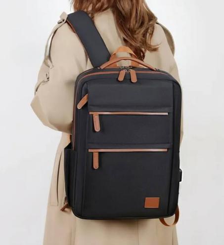 حقيبة ظهر أنيقة وعملية