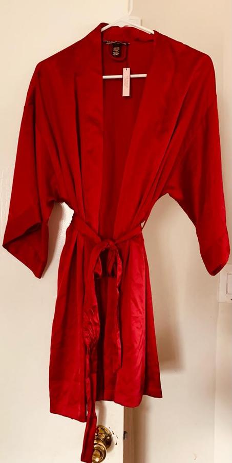 Peignoir rouge VICTORIA SECRET رداء أحمر