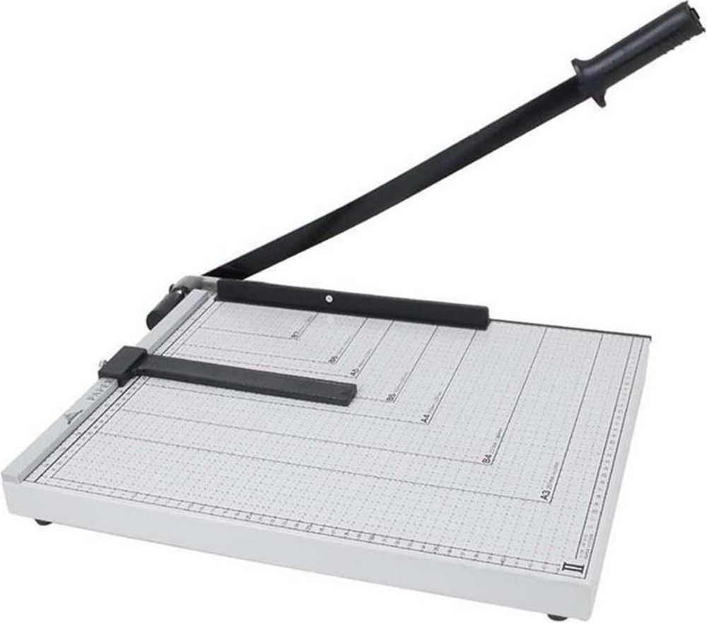 Paper cutter