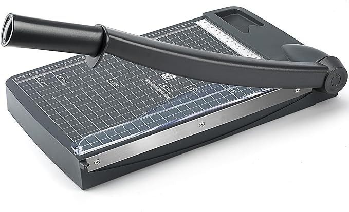 Paper cutter