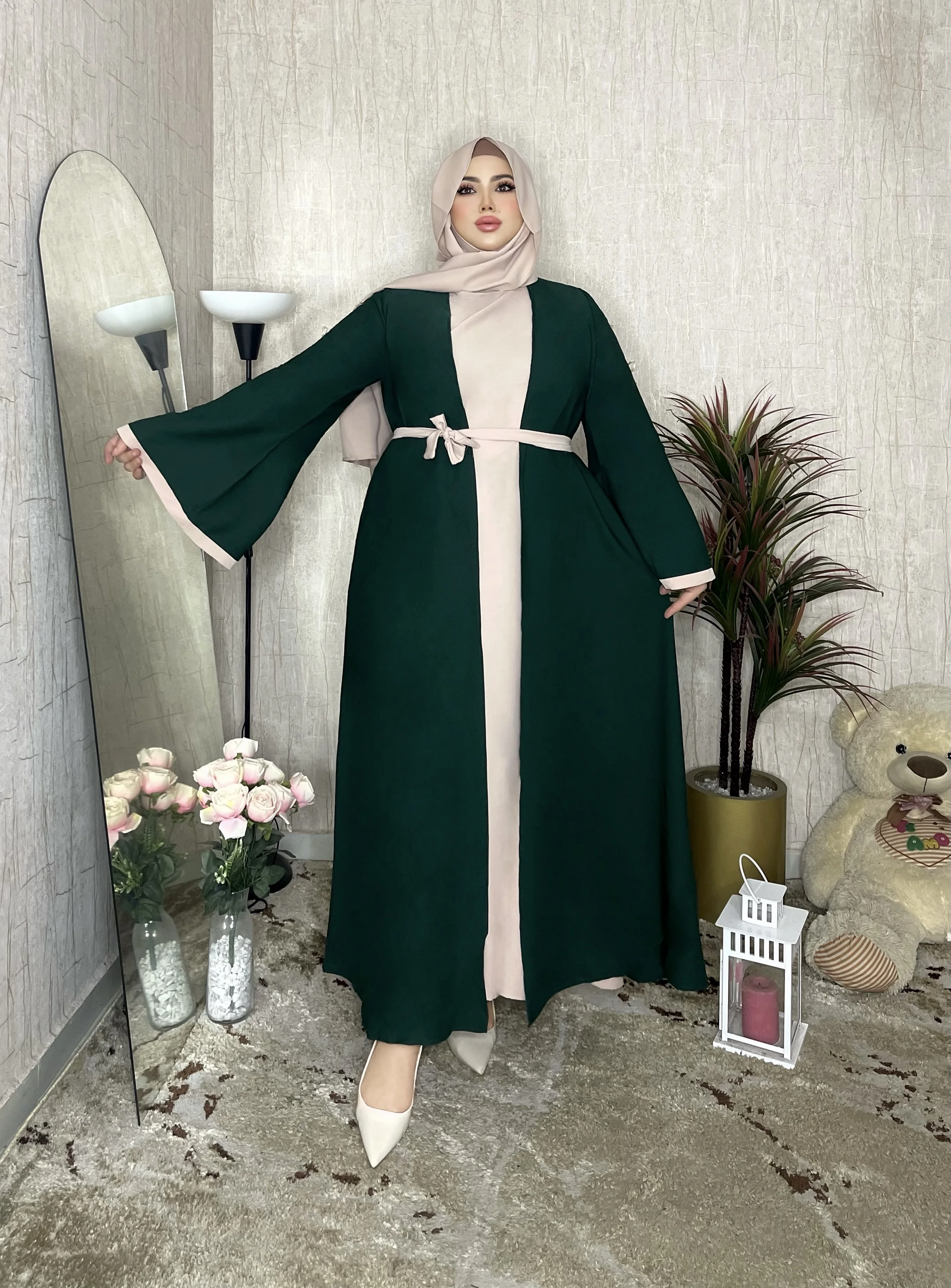 ✨قنبلة الموسم عباية ب3 قطع و حزام راقية وأنيقة✨