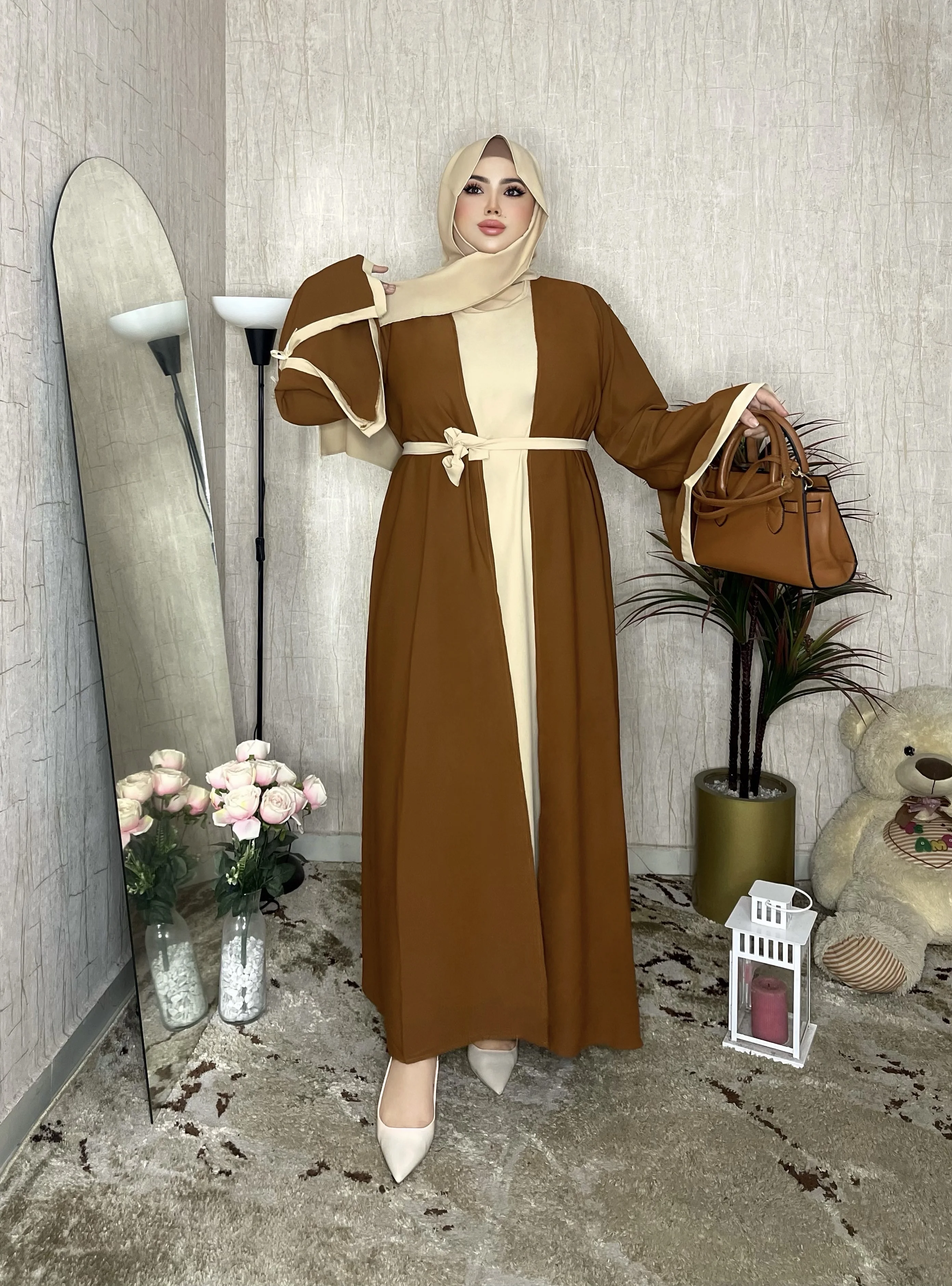 ✨قنبلة الموسم عباية ب3 قطع و حزام راقية وأنيقة✨