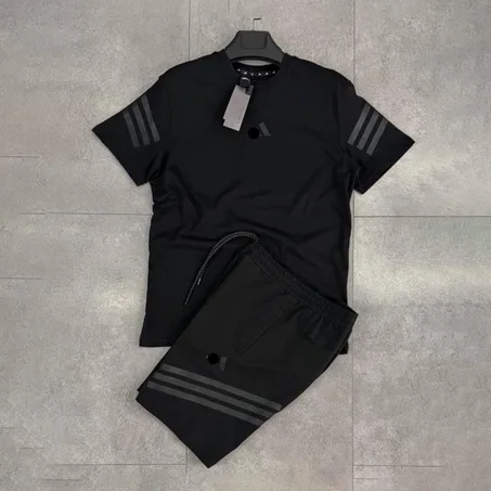 Ensemble Adds Classic Sportswear – noir 2026