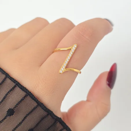 Vertical-Line Ring