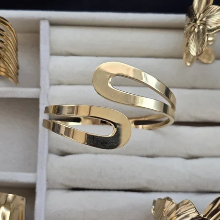 Serpent-Curve Bracelet