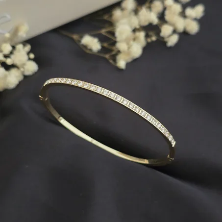 Crystal-Line Bracelet