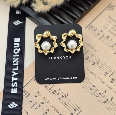 Pearl-Bloom Earrings