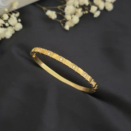 Square-Stone Bracelet