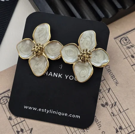 Marble-Petal Earrings