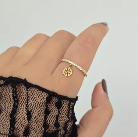 Daisy-Charm Ring