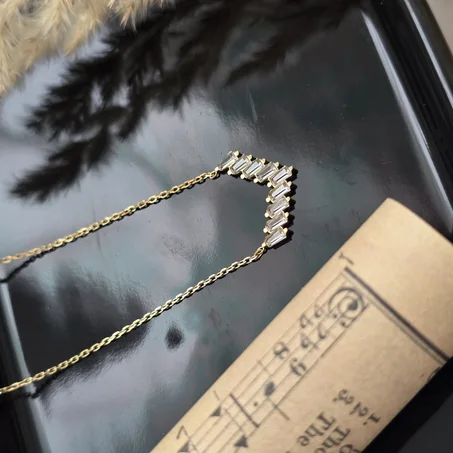 Baguette-V Necklace