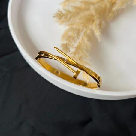 Special-Nail Bracelet