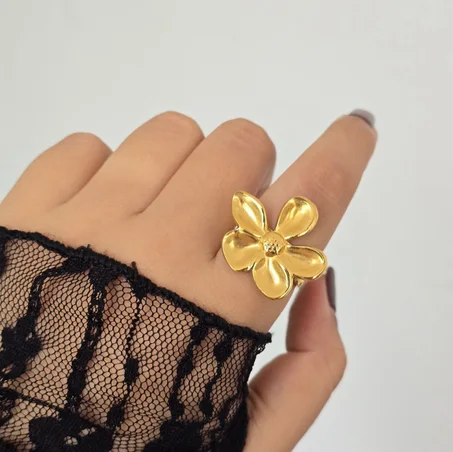 Golden-Petal Ring
