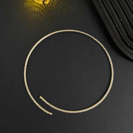 Minimal-Sparkle Necklace