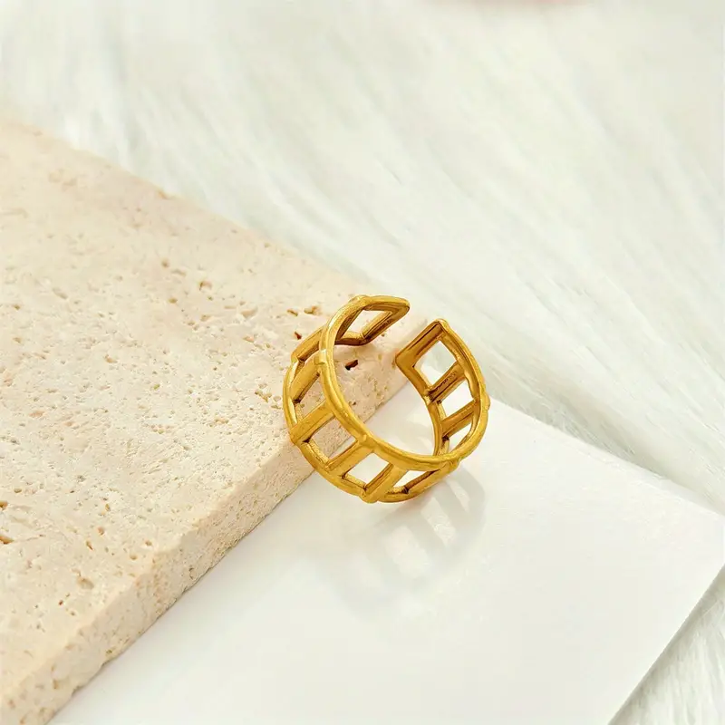Geometric-Grid Ring