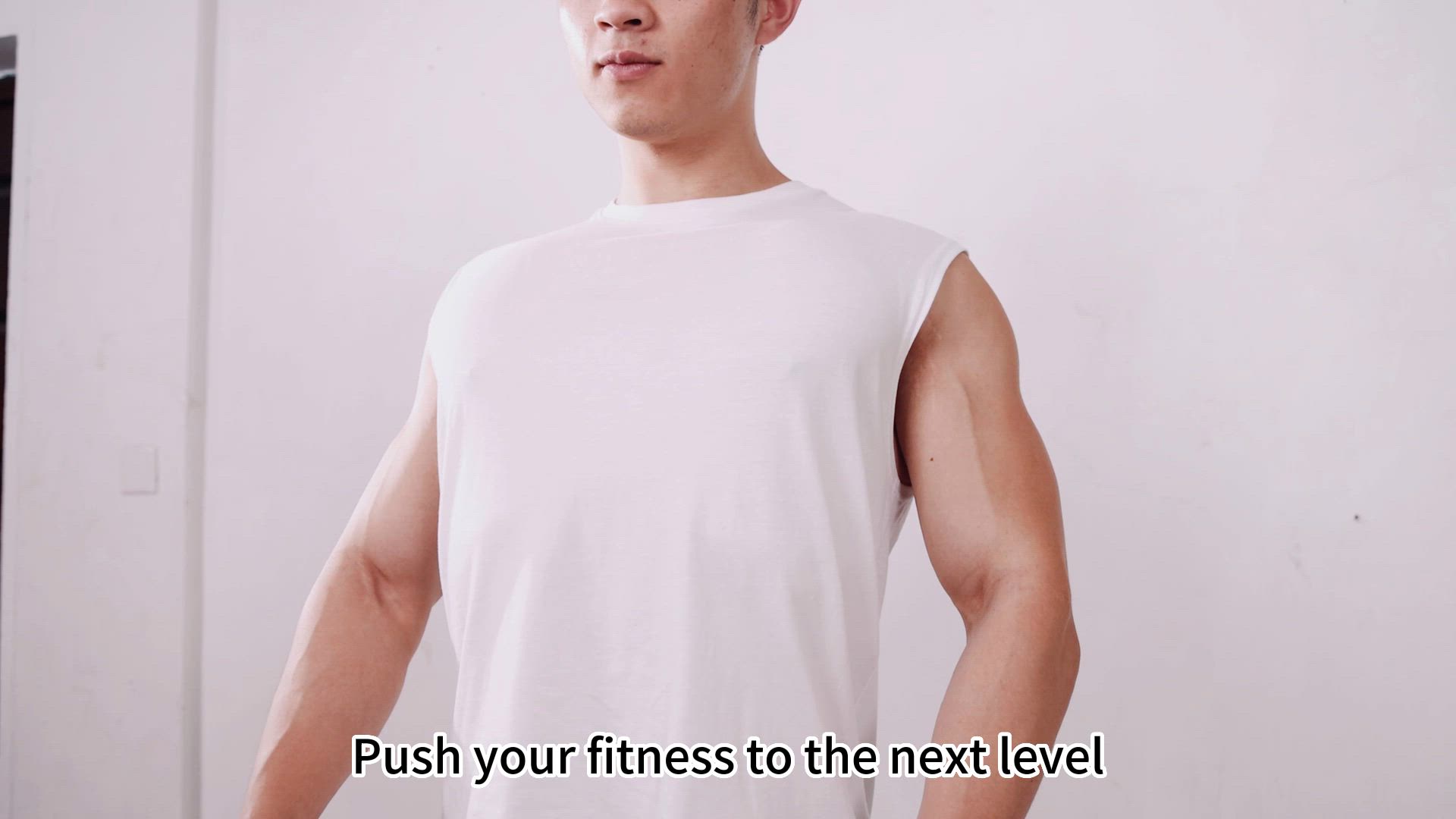 Door Gym- جهاز متعدد الاستخدامات يسمح لك بتقوية جميع عضلات الجزء العلوي: الظهر، الكتفين، الذراعين، الصدر، والترايسبس – قوتك تبدأ من هنا 💪 تمارين عقلة، ضغط، بطن، وأكثر – بدون معدات،سهولة، نتائ