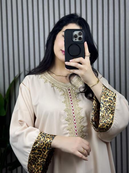 Caftan élégant et moderne
