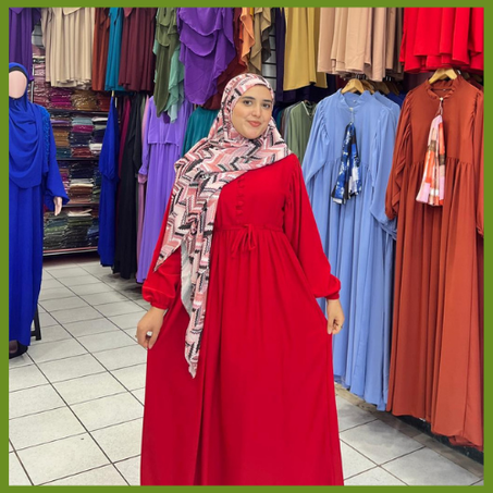 عباية مون تتميز بأصداف نصف الصدر