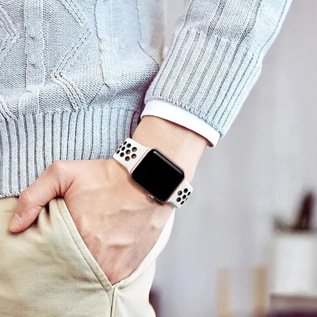 Bracelet sport en silicone respirant pour Apple Watch 42 44 45 49 S10-46mm