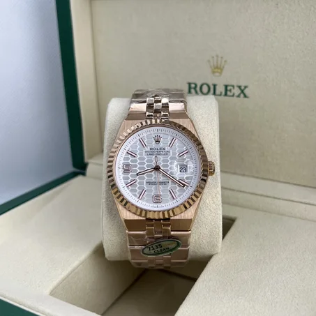 SWISS Land dweller rose gold
