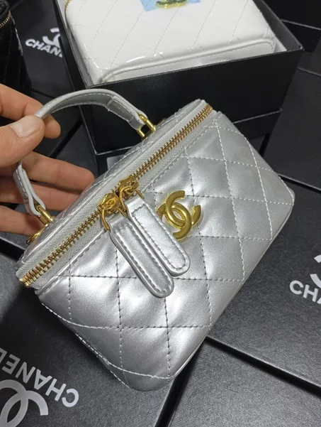 CHANEL CLR 5
