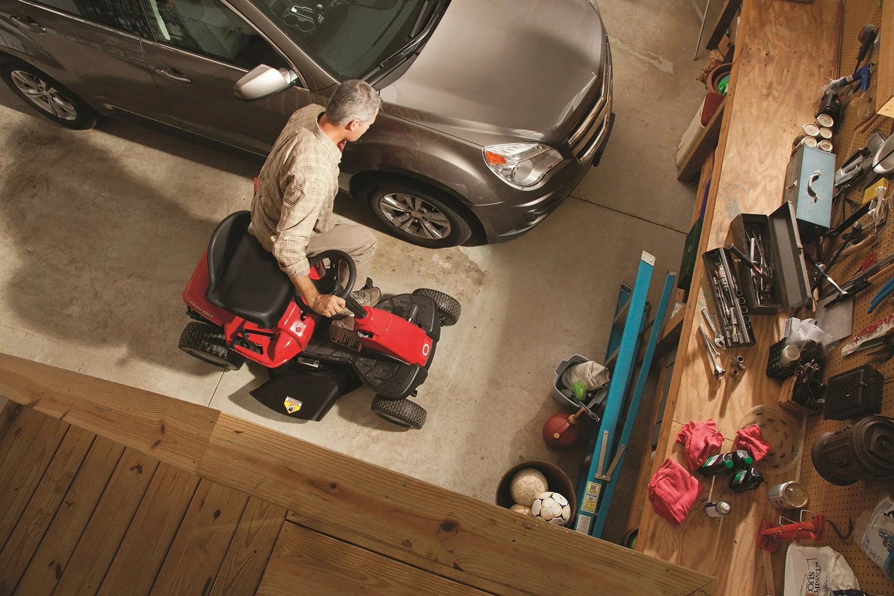 Troy Bilt Rear Engine Rider Troy Bilt 30 in. 10.5 HP Briggs and Stratton Engine 6-Speed Manual ...