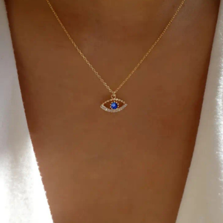 قلادة عين القطة