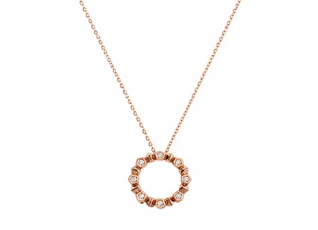 Collier Chahda